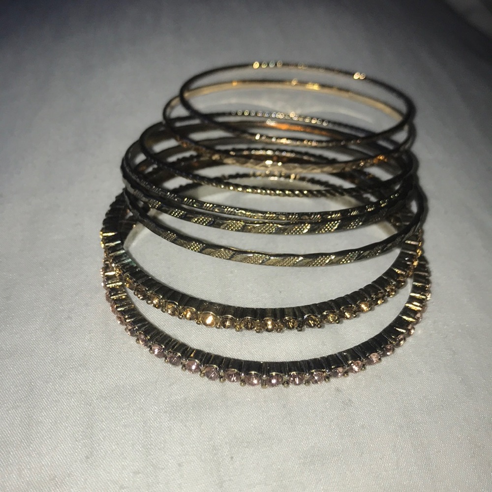 Set of bangles